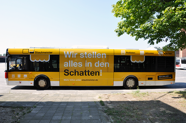 Stautmeister Busse Die Busse der Braunschweiger Verkehrs AG in Vollbeklebung mit dem aktuellen Stautmeister-Design.